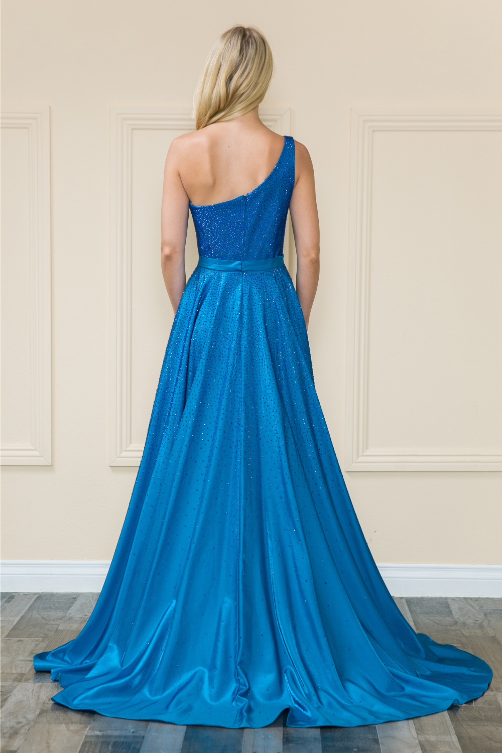 긴 드레스 스카이블루 색상 이미지-S13L4